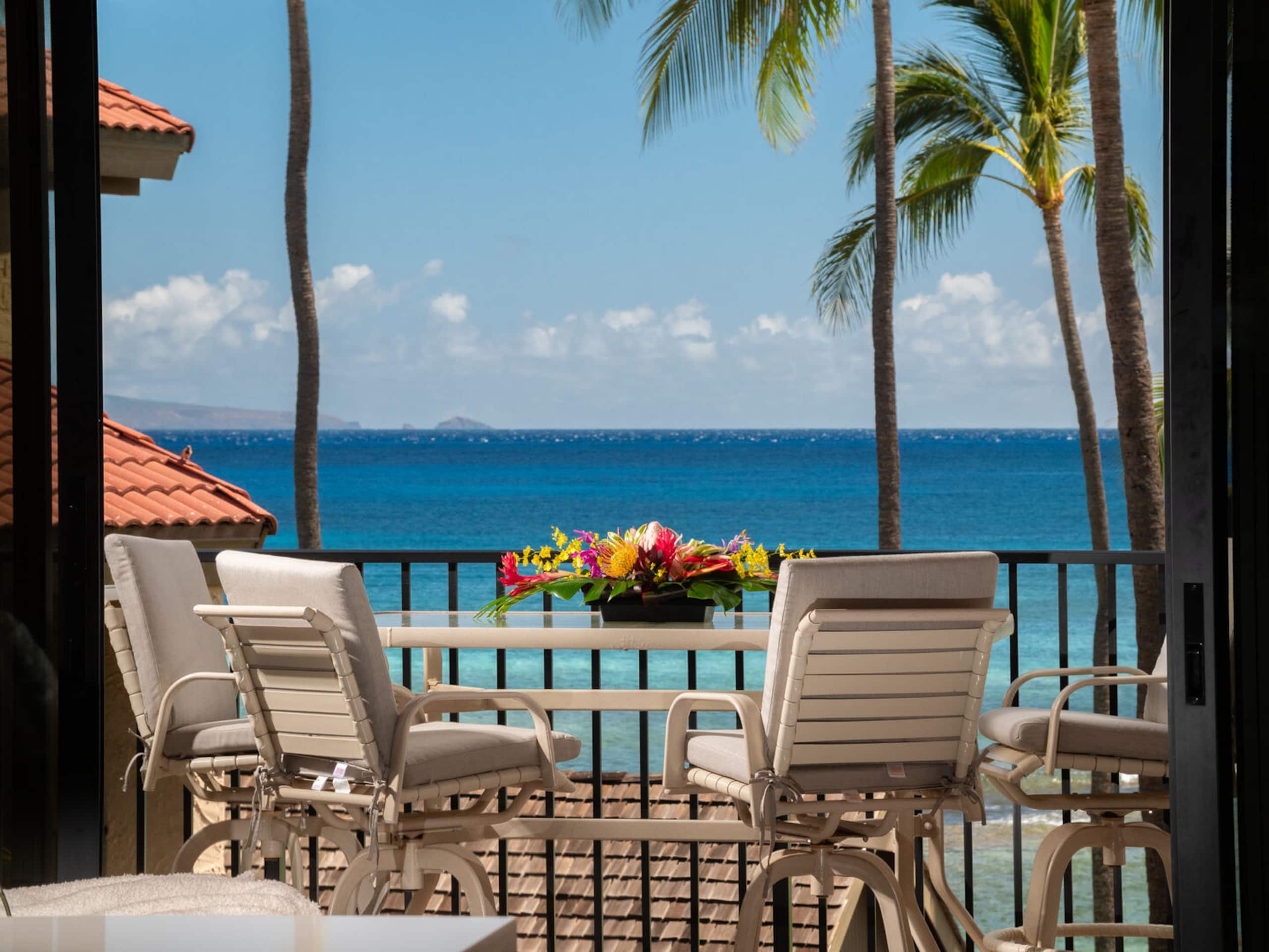 Condo in Lahaina · ★4.93 · 2 bedrooms · 3 beds · 2 baths - Image 18