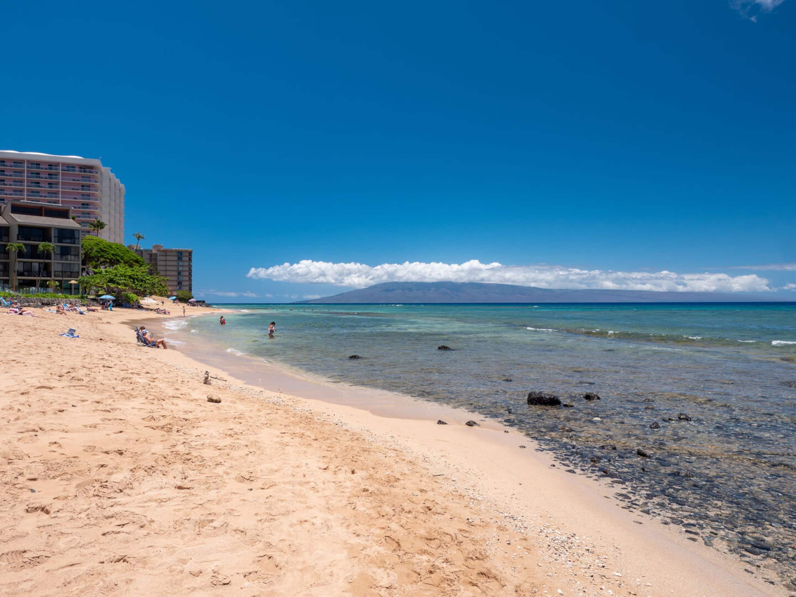 Condo in Lahaina · ★4.93 · 2 bedrooms · 3 beds · 2 baths - Image 33