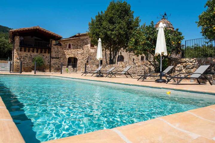 Espectacular masía rural – relax en Brunyola gallery image 5