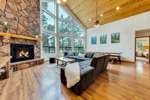 Unplug and Connect with Your Family: Rustic Cabin in the Heart of the Woods