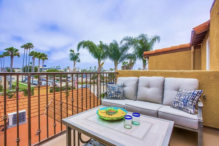 Pacific Sands | 3BR Walk to Beach + Balcony Views
