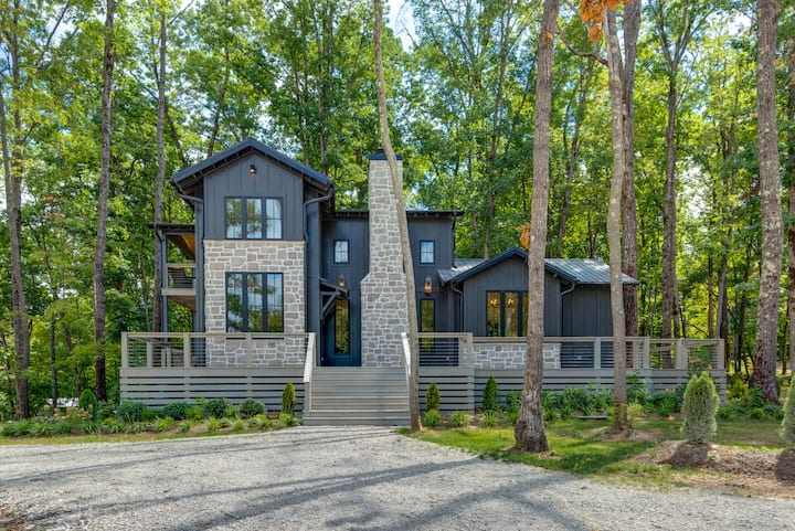 Starry Night on Monteagle-Retreat @ Water’s Edge