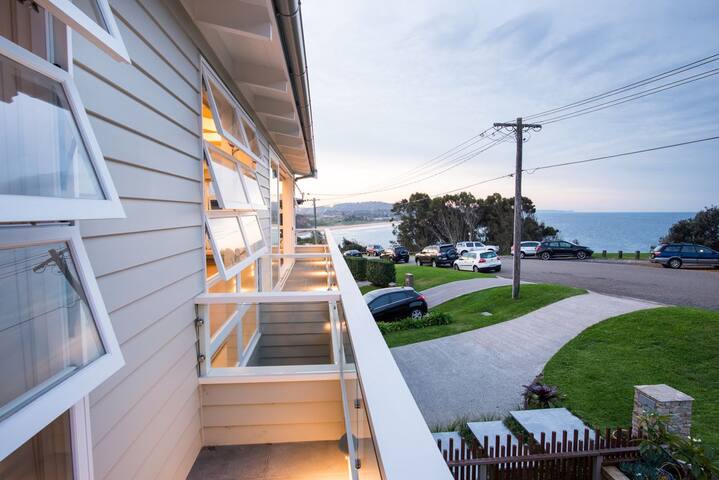 Turimetta Beach House gallery image 3