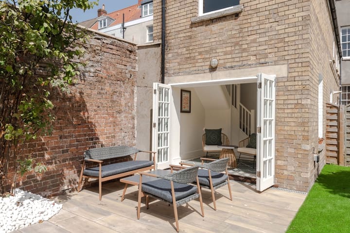 Redcliffe Parade I Maisonette I Your Apartment gallery image 5