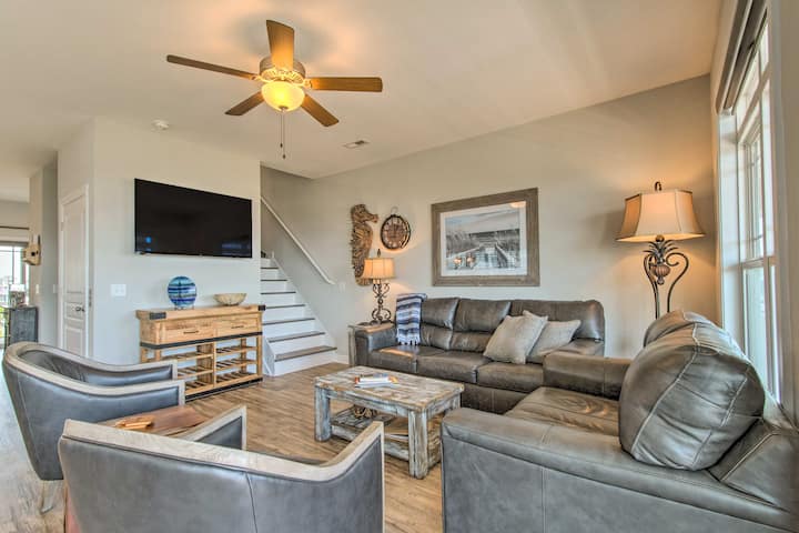 Surf City Escape W/ 6 Decks: Steps To Beach - Topsail Island, NC