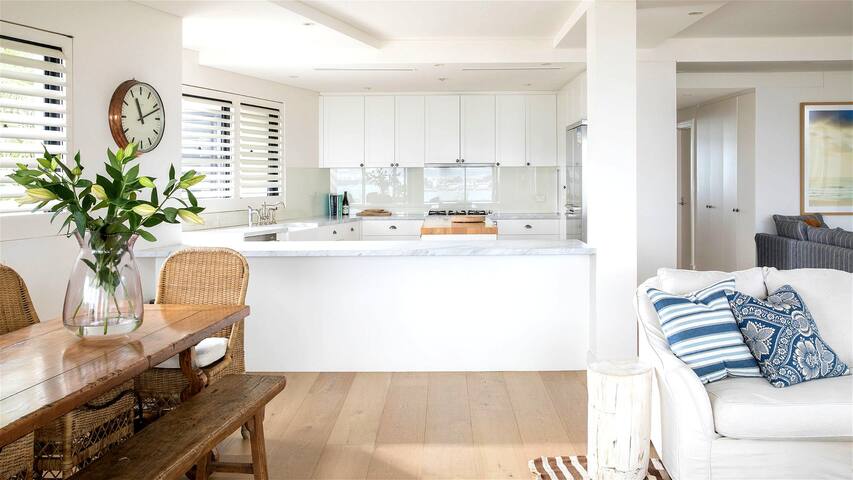 Rose Bay Luxe Penthouse gallery image 3