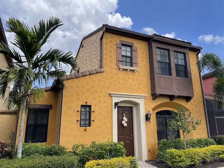 Resort Living At Its Finest In Fort Myers! - Floride
