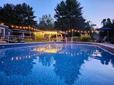 Serene midcentury: walk to Lake Mi, Private Pool