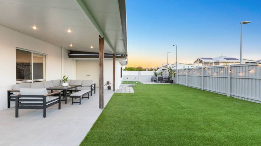 Putt Putt – Pool Slide – 100m to Beach gallery image 5