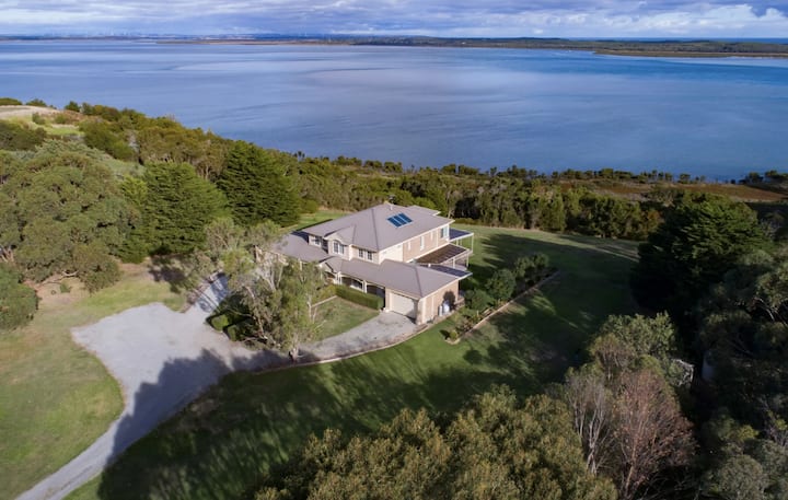 Waterview Inverloch | 12 noon check-in & outs