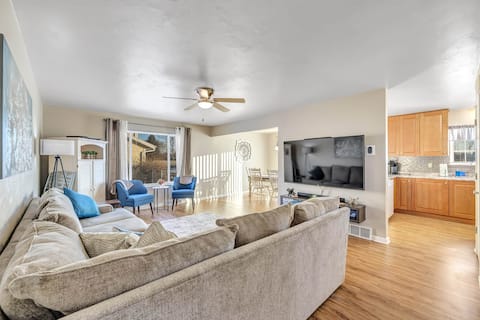 Cozy, Clean Home Near Major Green Bay Hotspots