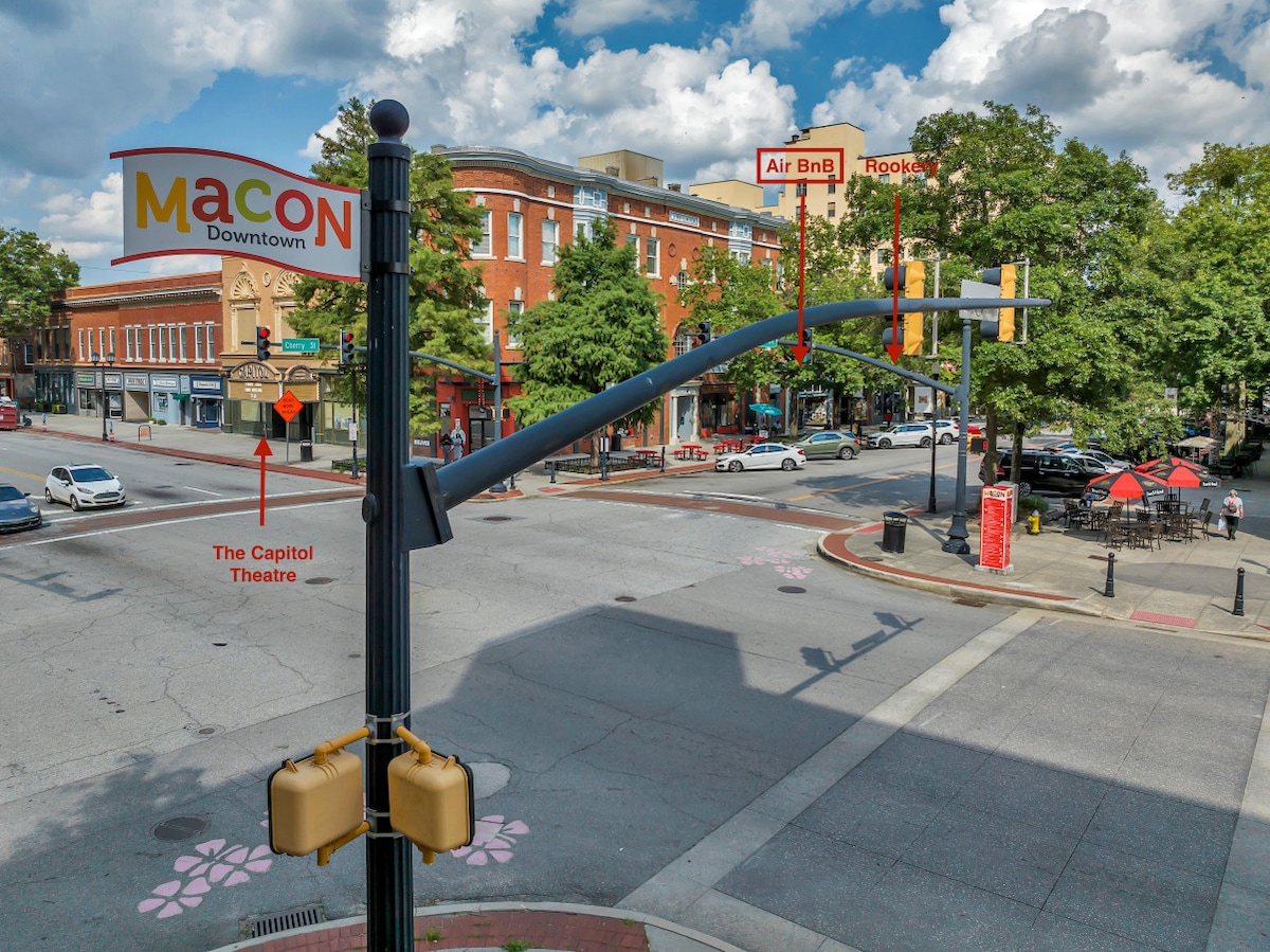 Downtown Loft | Walkable to Dining & Entertainment - Lofts for Rent in  Macon, Georgia, United States - Airbnb