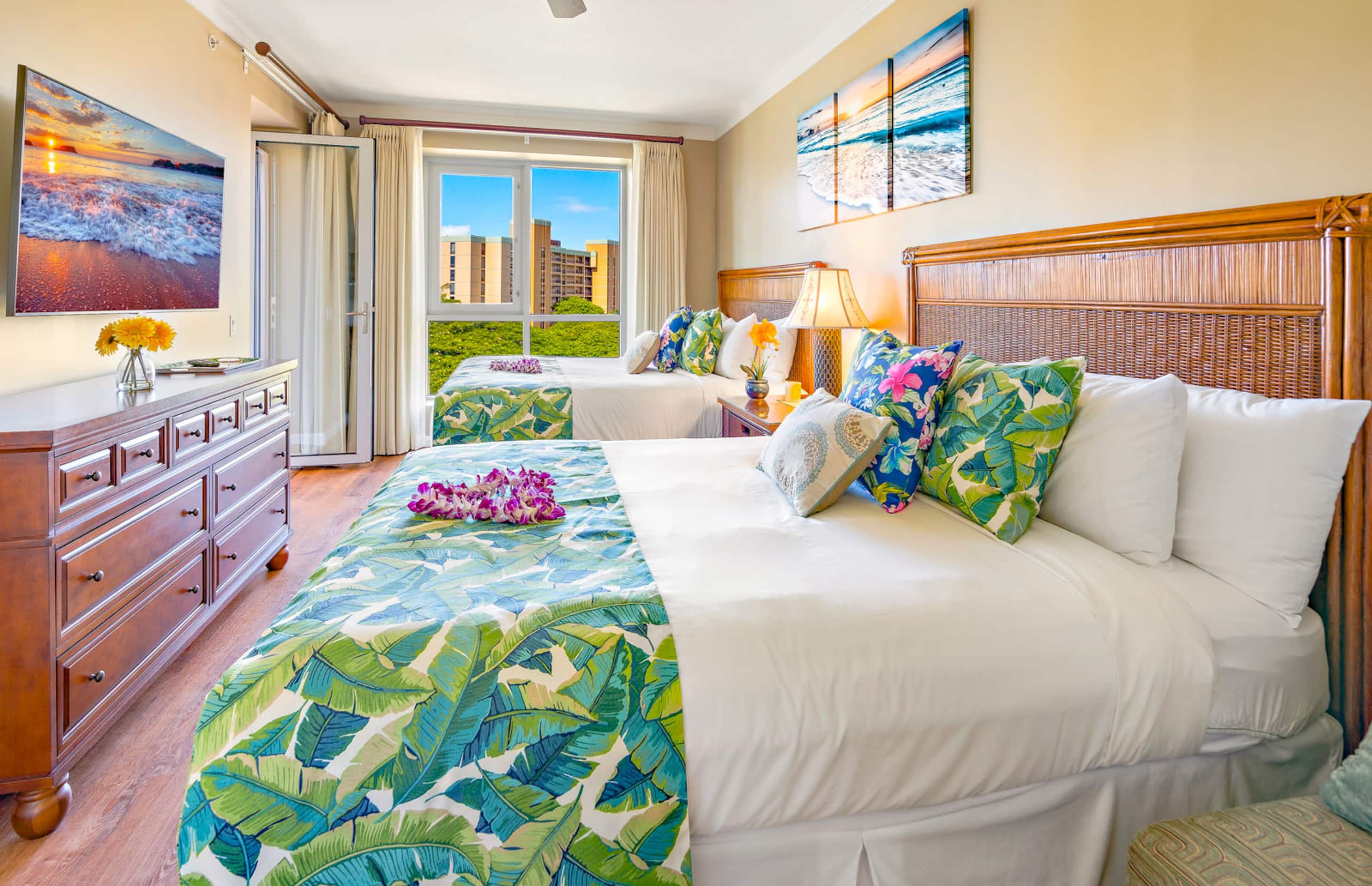 Condo in Lahaina · ★4.96 · 1 bedroom · 3 beds · 1 shared bath - Image 24