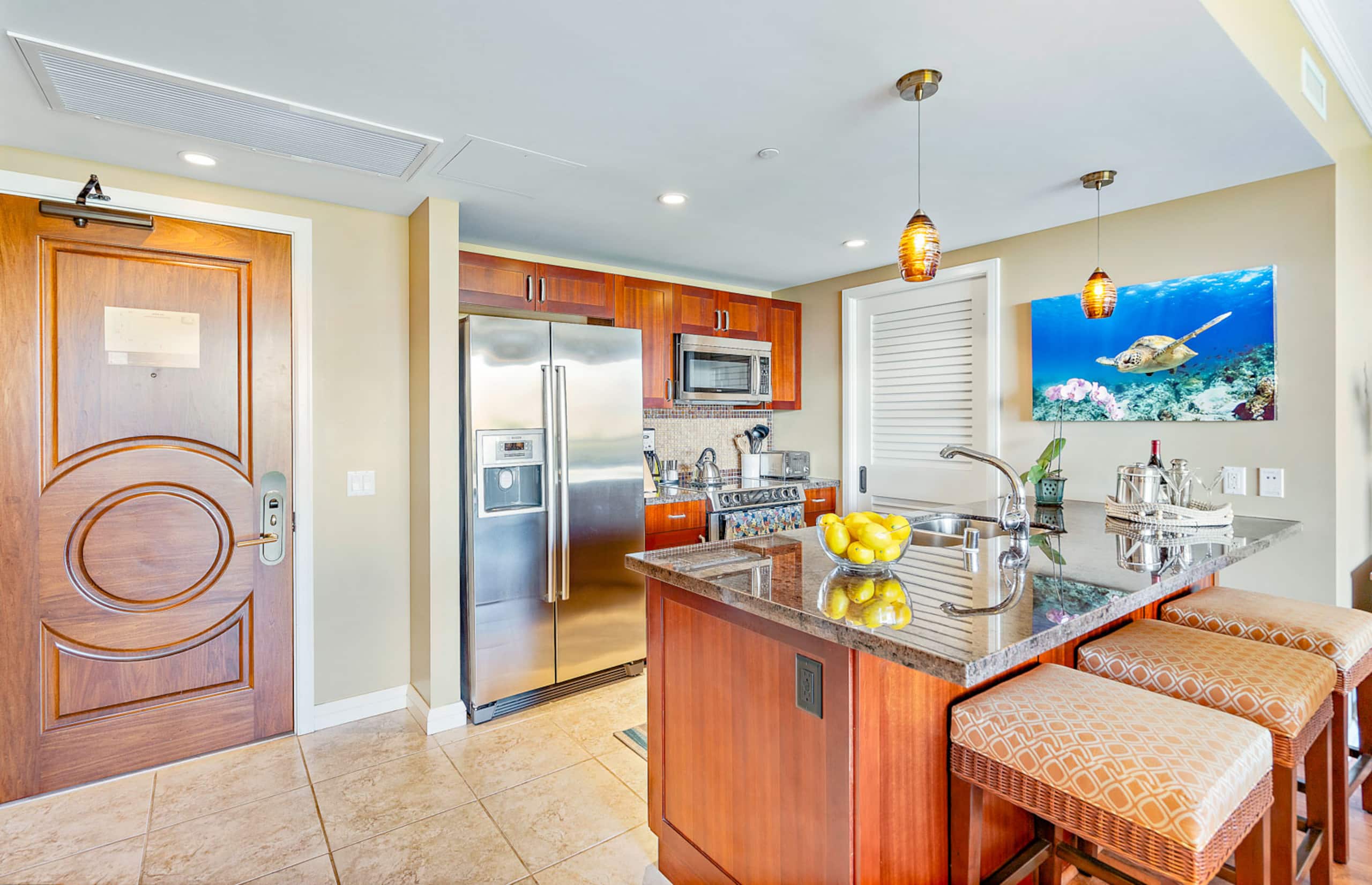 Condo in Lahaina · ★4.96 · 1 bedroom · 3 beds · 1 shared bath - Image 17