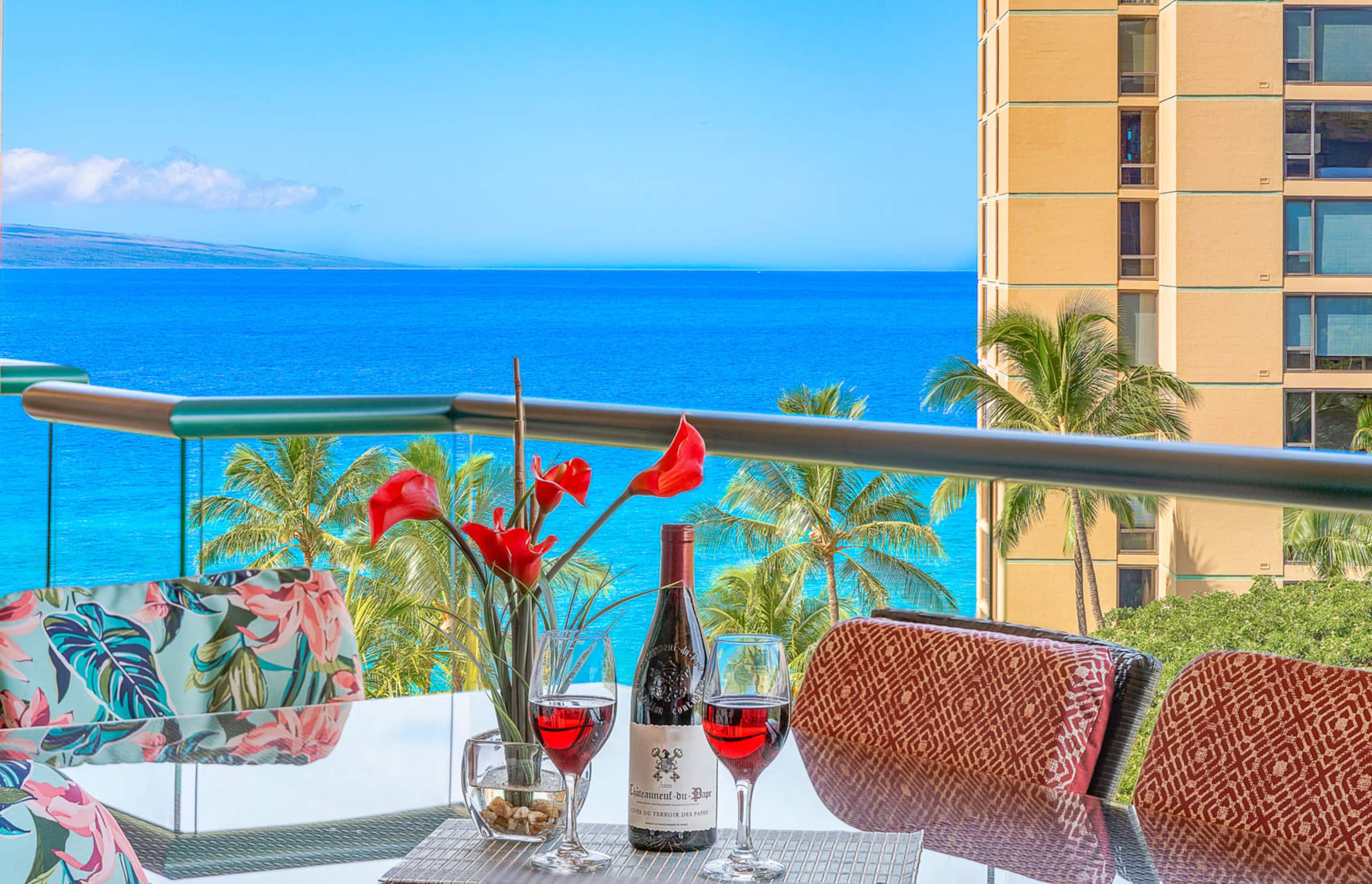 Condo in Lahaina · ★4.96 · 1 bedroom · 3 beds · 1 shared bath - Image 6
