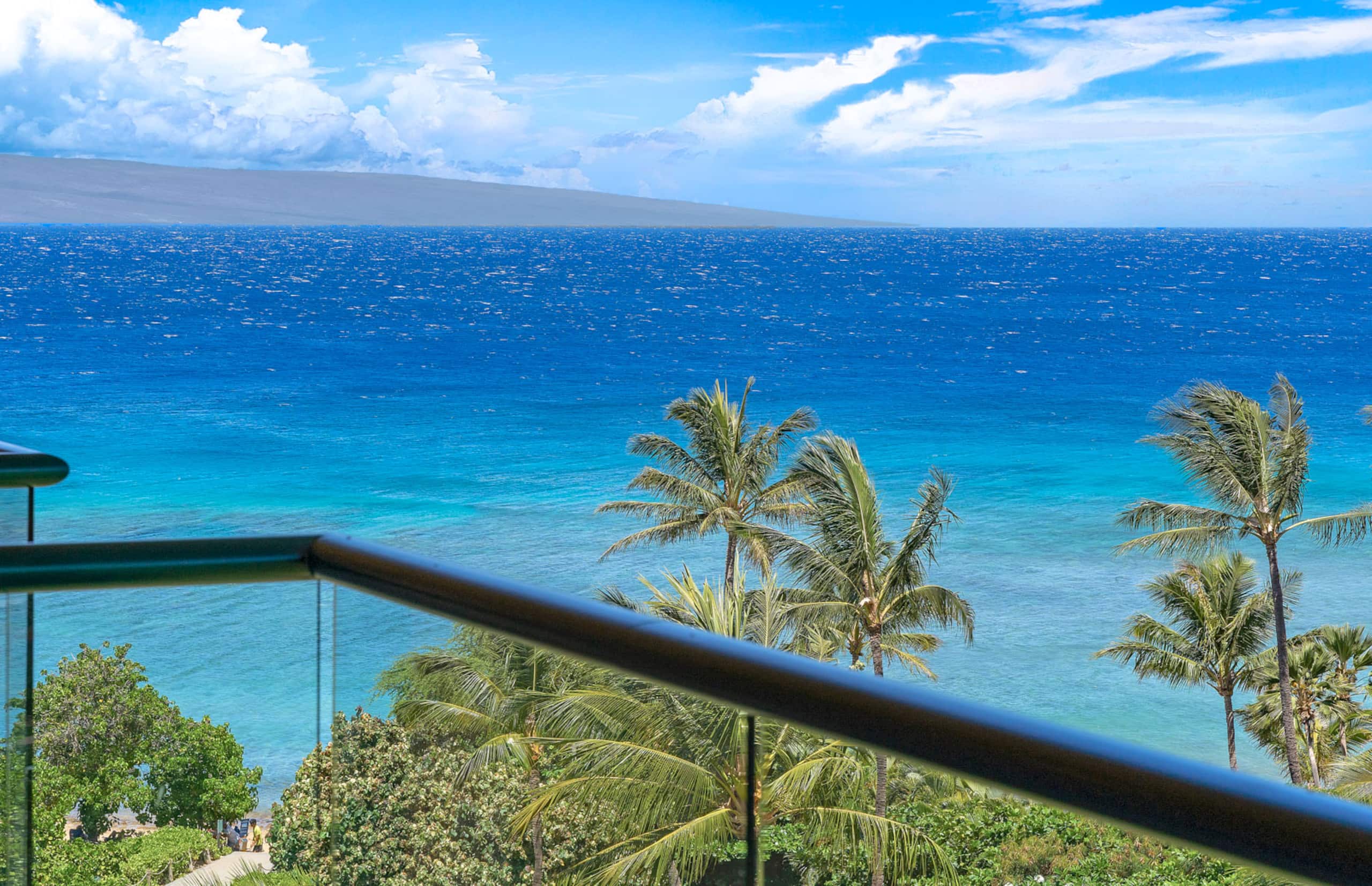 Condo in Lahaina · ★4.96 · 1 bedroom · 3 beds · 1 shared bath - Image 1