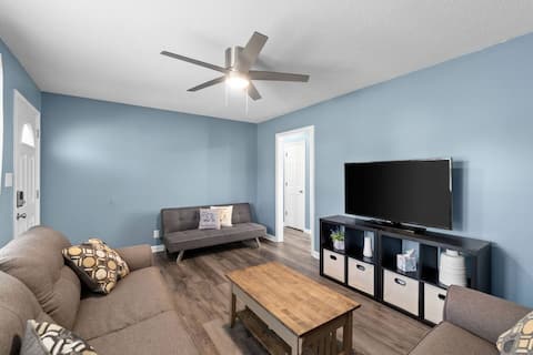 Pet Friendly 2 bedroom close to Ft. Campbell