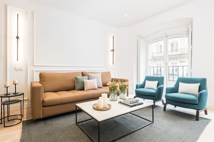 Homeclub | Design Apartment in Madrid Center