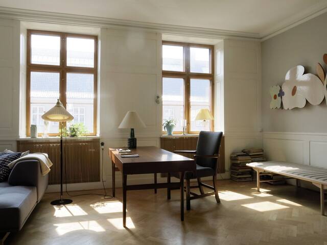 Close to tivoli – free parking – 5 people – close gallery image 4