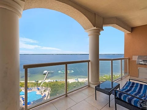 New Listing! P2-1408 Gorgeous 2B Island View