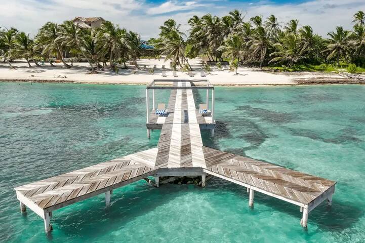 Special Offer Oceanfront Private Estate by ALOM gallery image 5