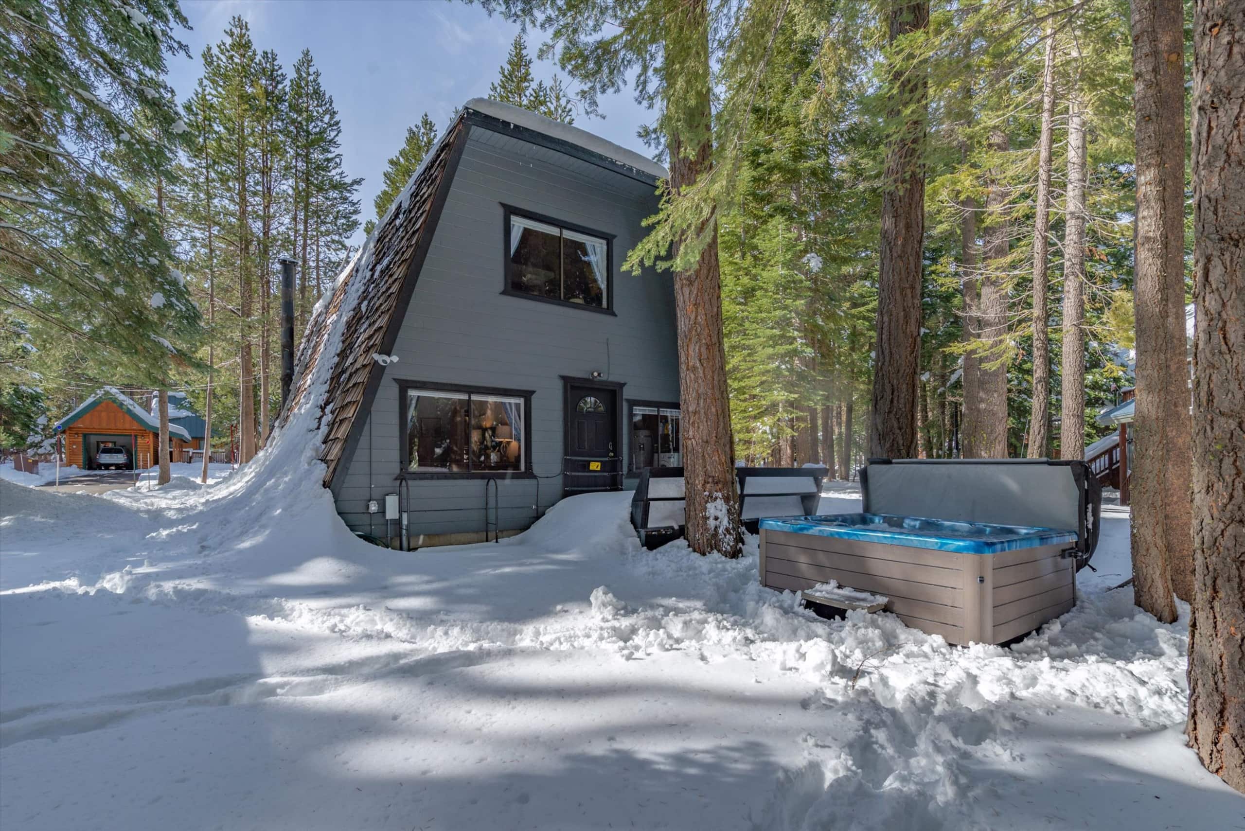 Tahoe Cabin with Hot Tub Near Beach & Skiing - Photo 24