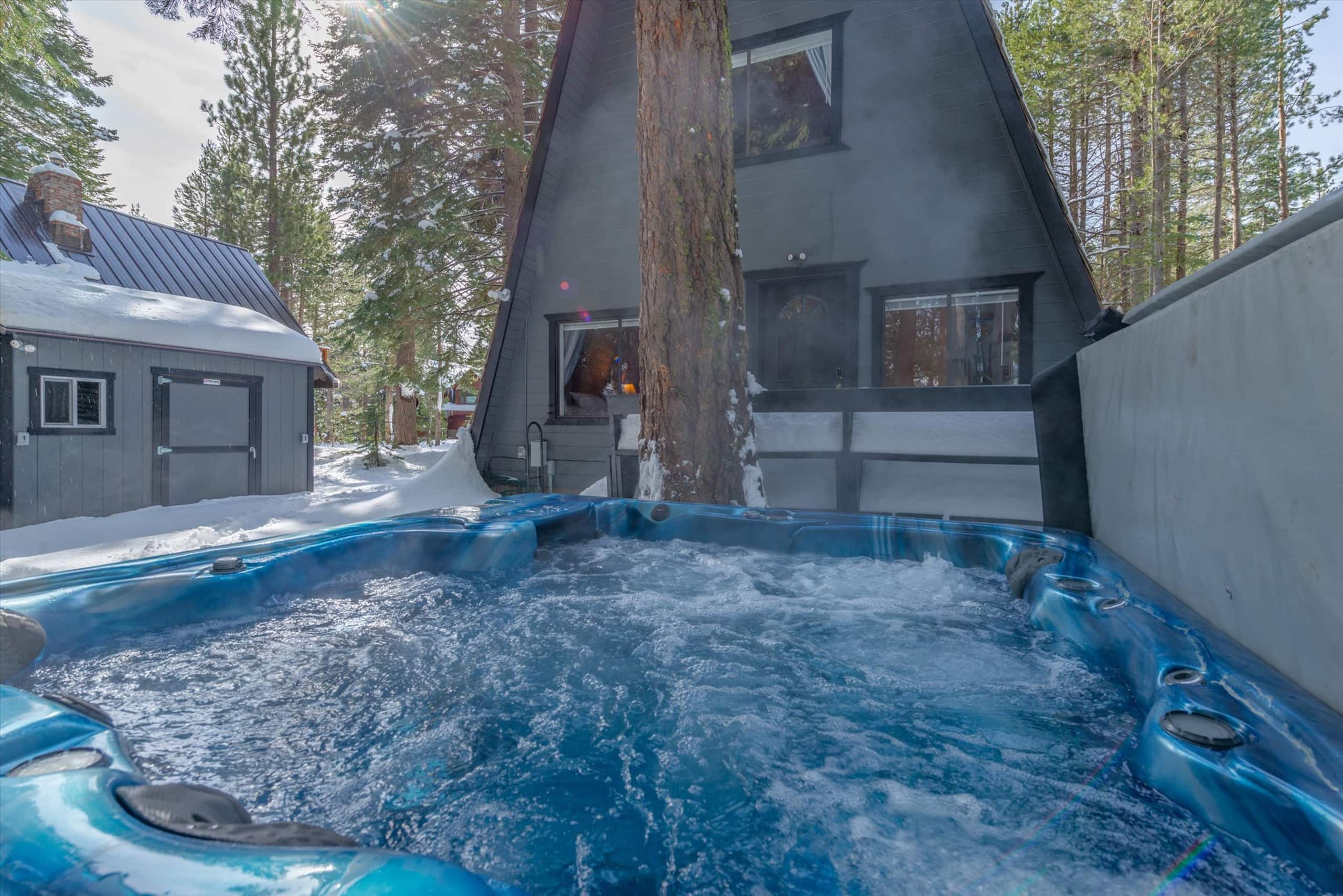 Tahoe Cabin with Hot Tub Near Beach & Skiing - Photo 7