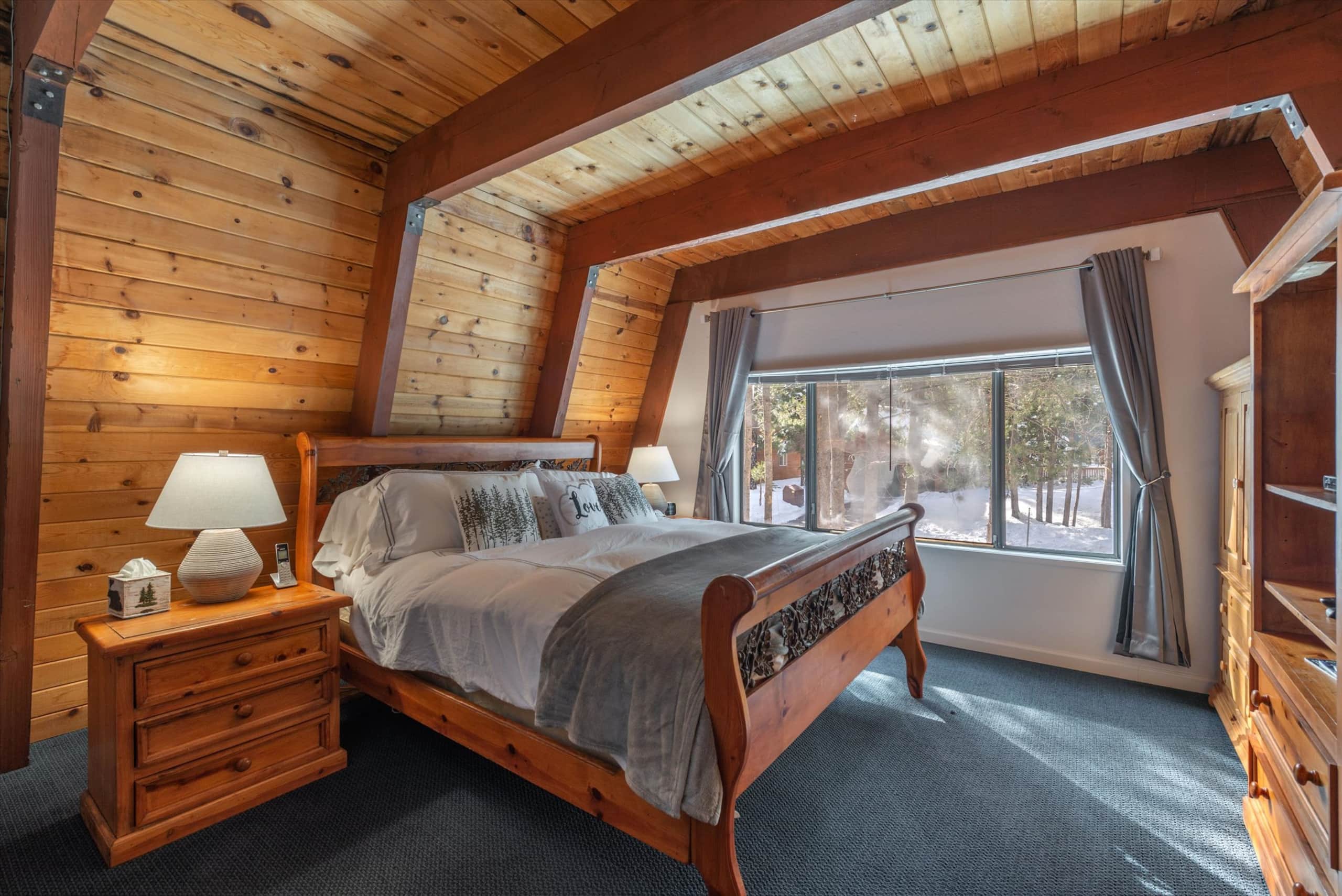 Tahoe Cabin with Hot Tub Near Beach & Skiing - Photo 21
