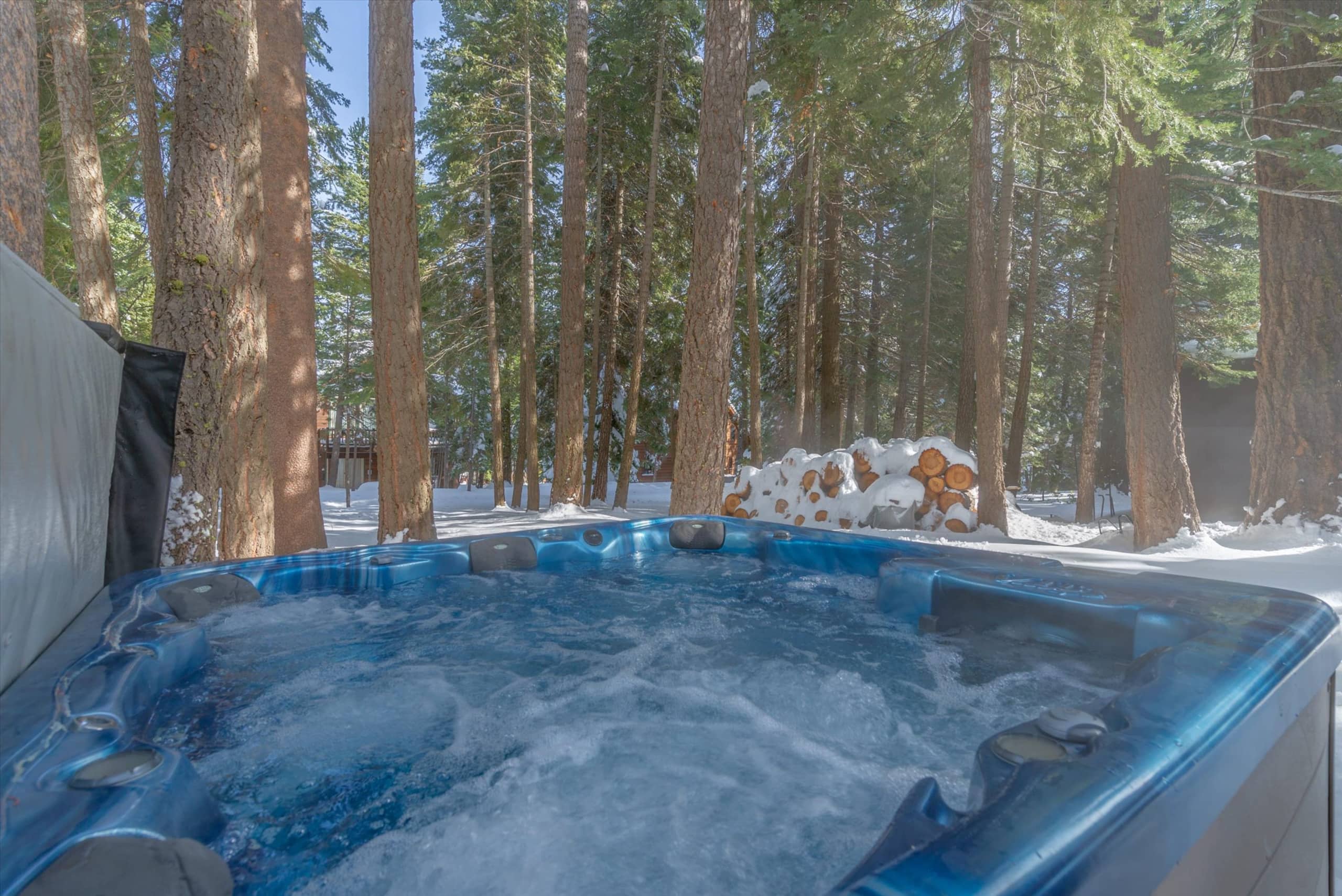 Tahoe Cabin with Hot Tub Near Beach & Skiing - Photo 23