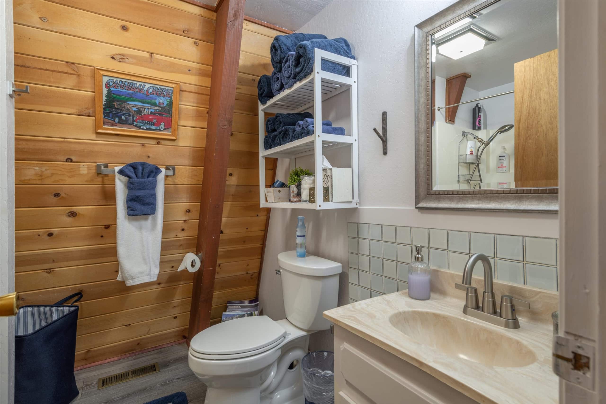 Tahoe Cabin with Hot Tub Near Beach & Skiing - Photo 20