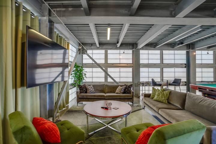 Modern Penthouse in Venice Beach -The Steel Rose- gallery image 3