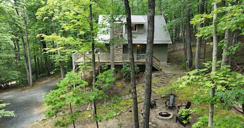 Natures Calling! !*Hot Tub*Pets OK*Wifi