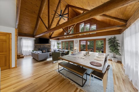 Luxury Mansion - 2 mins to Main St + Lake Placid