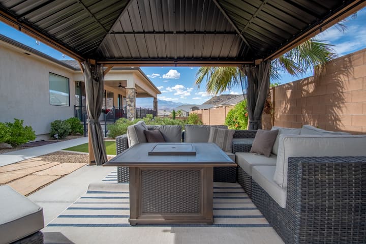 Private Pickle Ball Court | World Class Golf