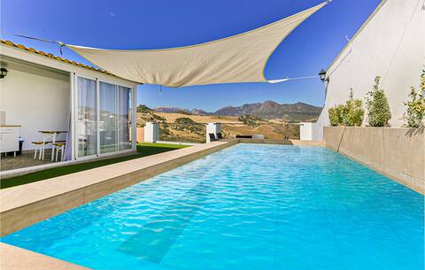 Amazing home in Montecorto
