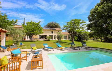 Stunning home in Malataverne with WiFi