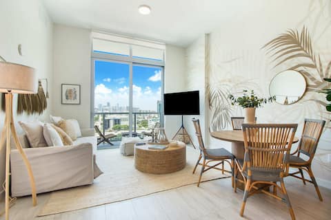 Successful Airbnb property: One Bedroom Condo King Bed With City Views in Magnolia Park