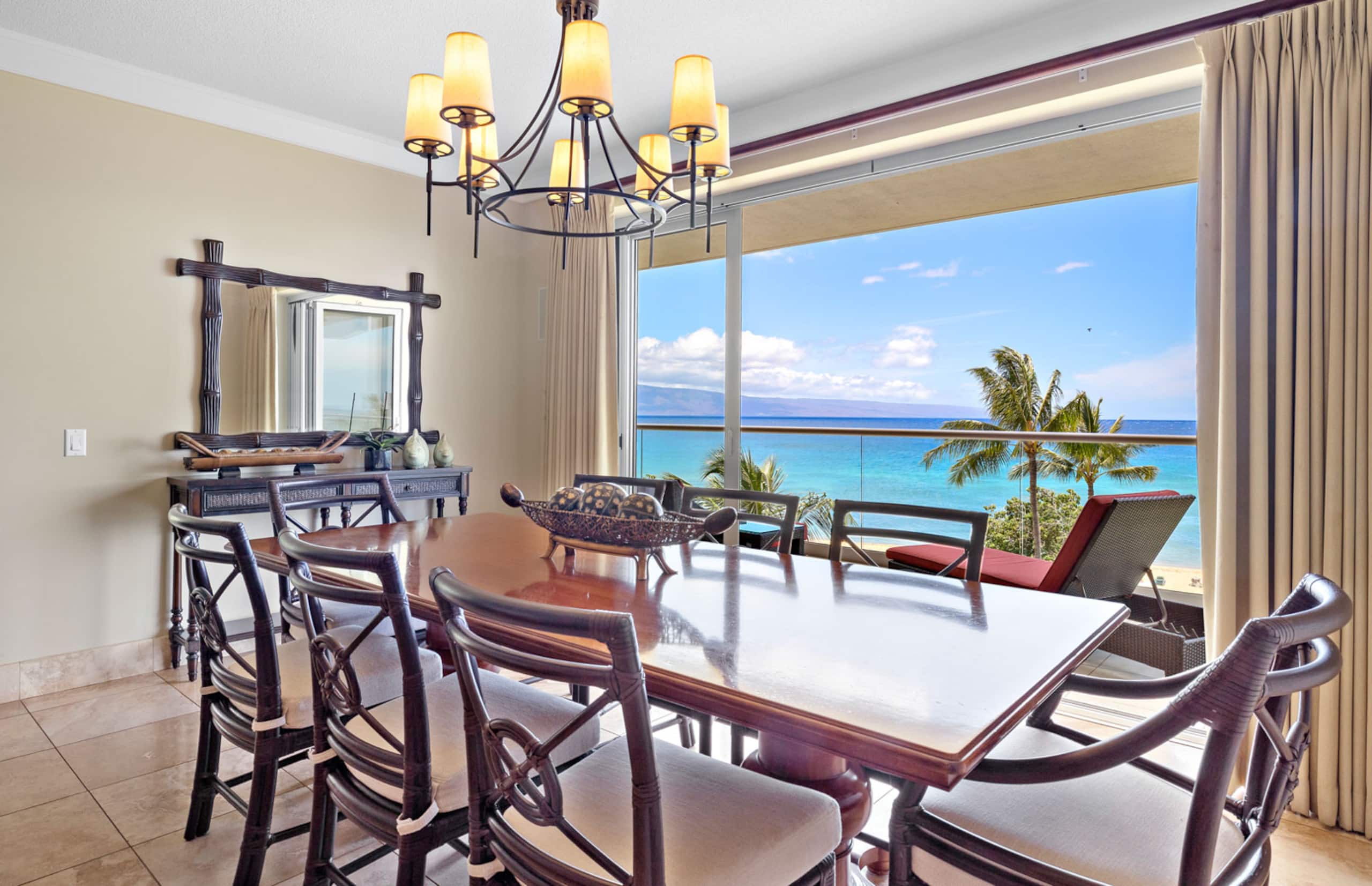 Condo in Lahaina · ★5.0 · 3 bedrooms · 4 beds · 3 baths - Image 22