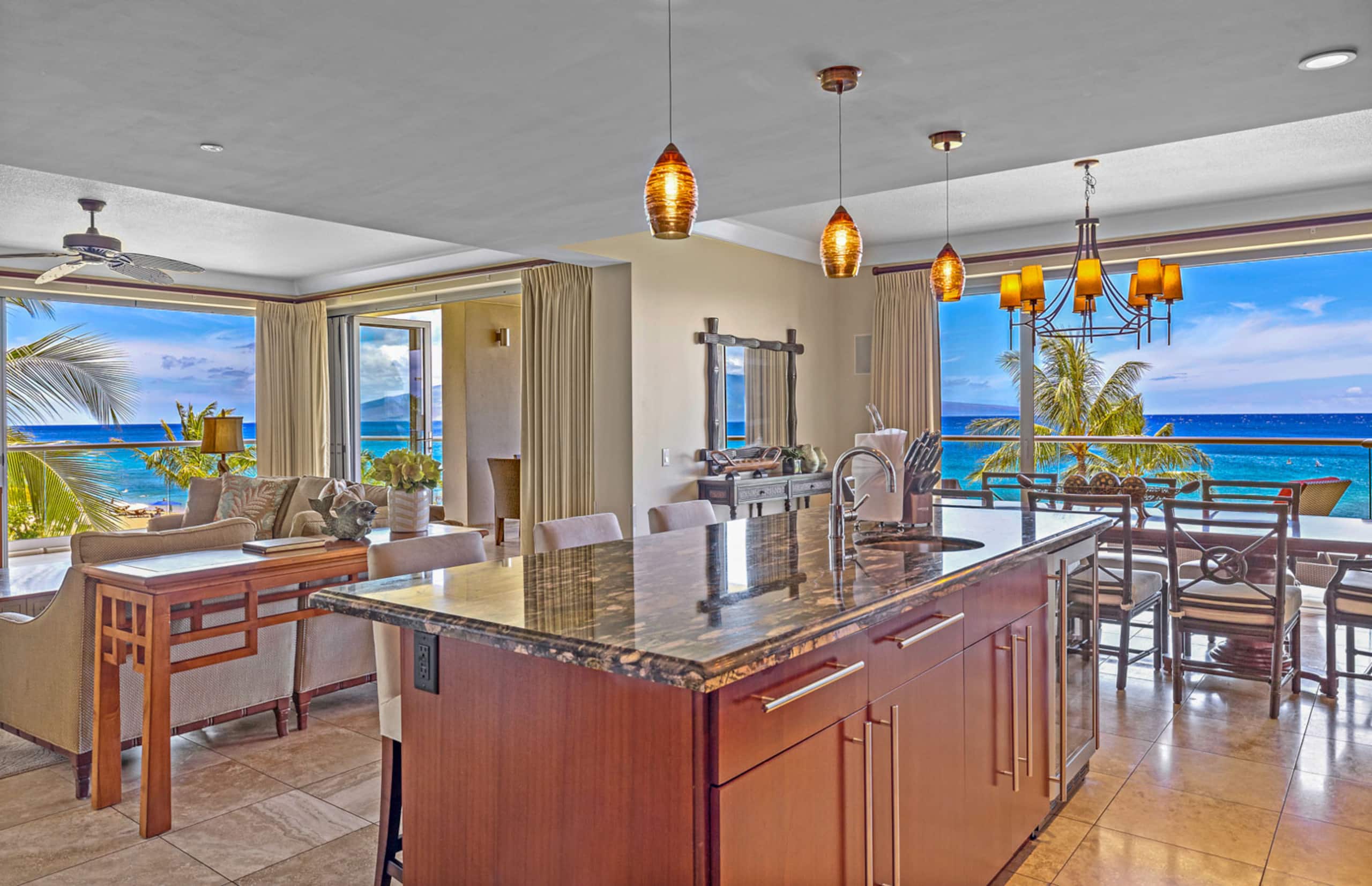 Condo in Lahaina · ★5.0 · 3 bedrooms · 4 beds · 3 baths - Image 3