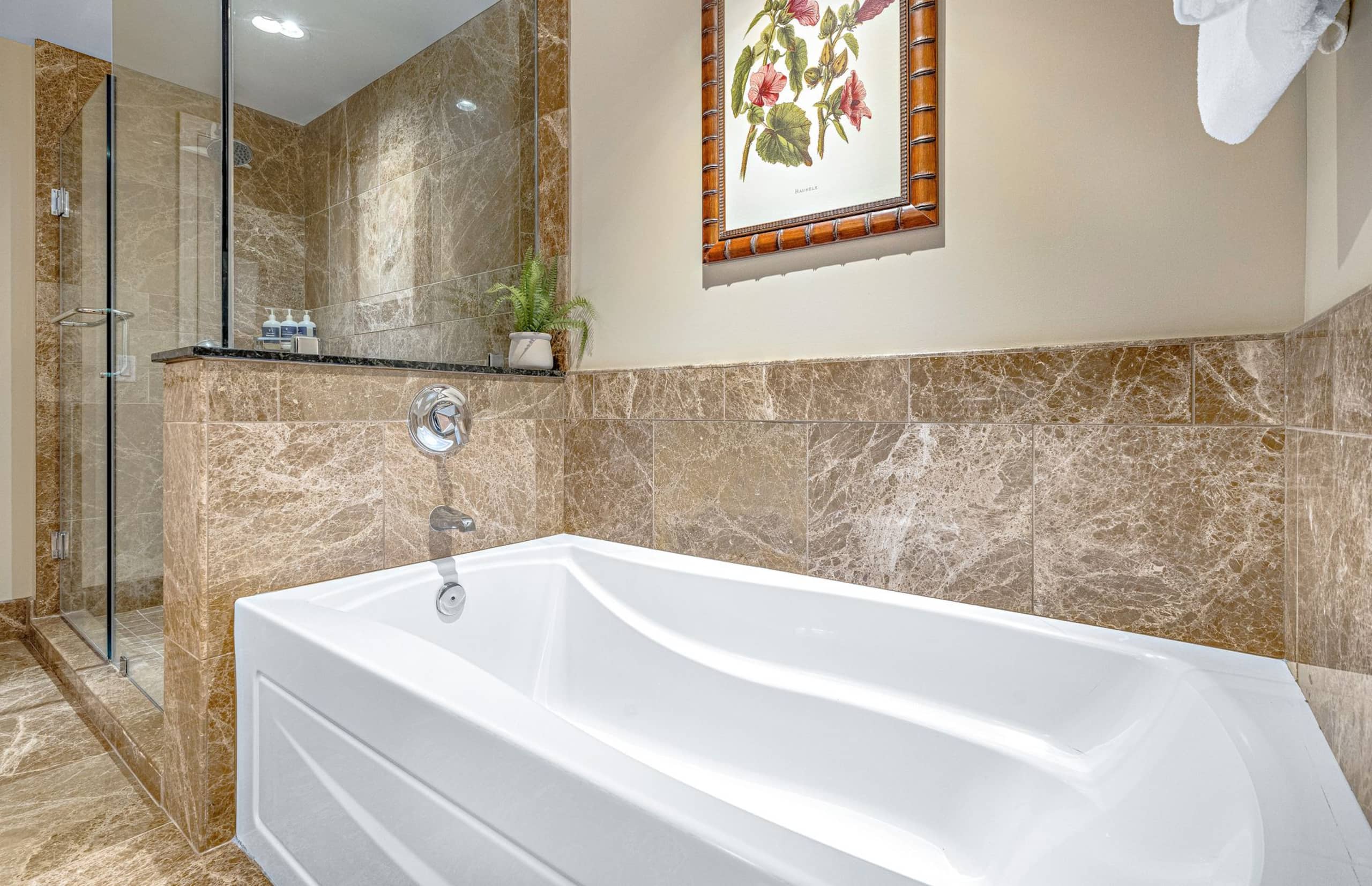 Condo in Lahaina · ★5.0 · 3 bedrooms · 4 beds · 3 baths - Image 35