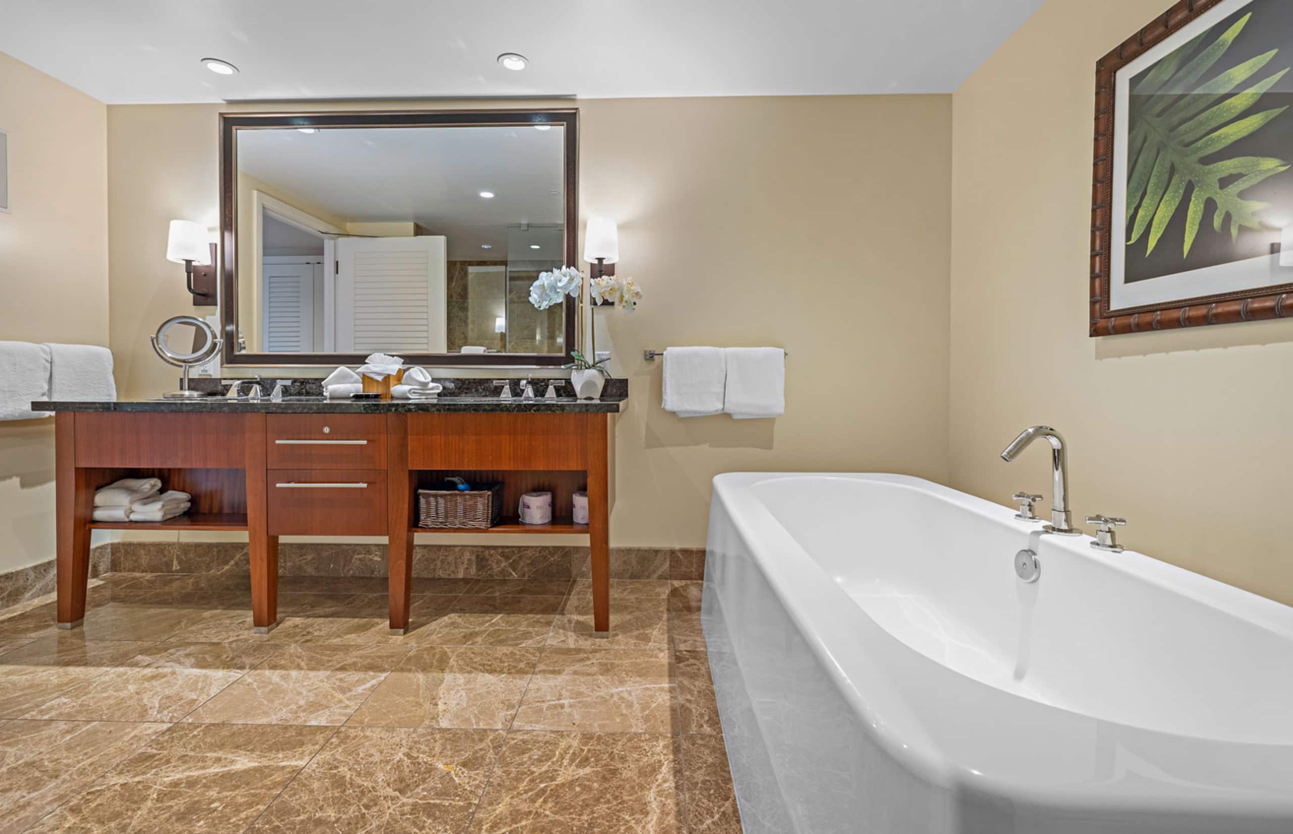 Condo in Lahaina · ★5.0 · 3 bedrooms · 4 beds · 3 baths - Image 24