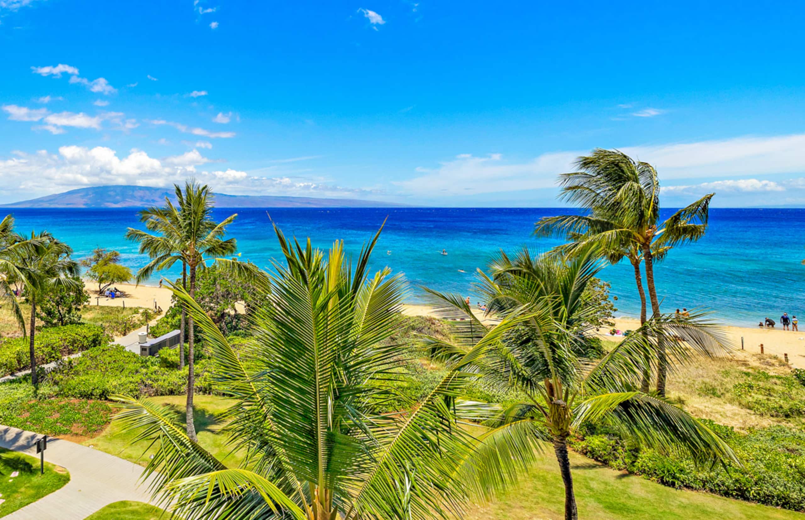Condo in Lahaina · ★5.0 · 3 bedrooms · 4 beds · 3 baths - Image 23