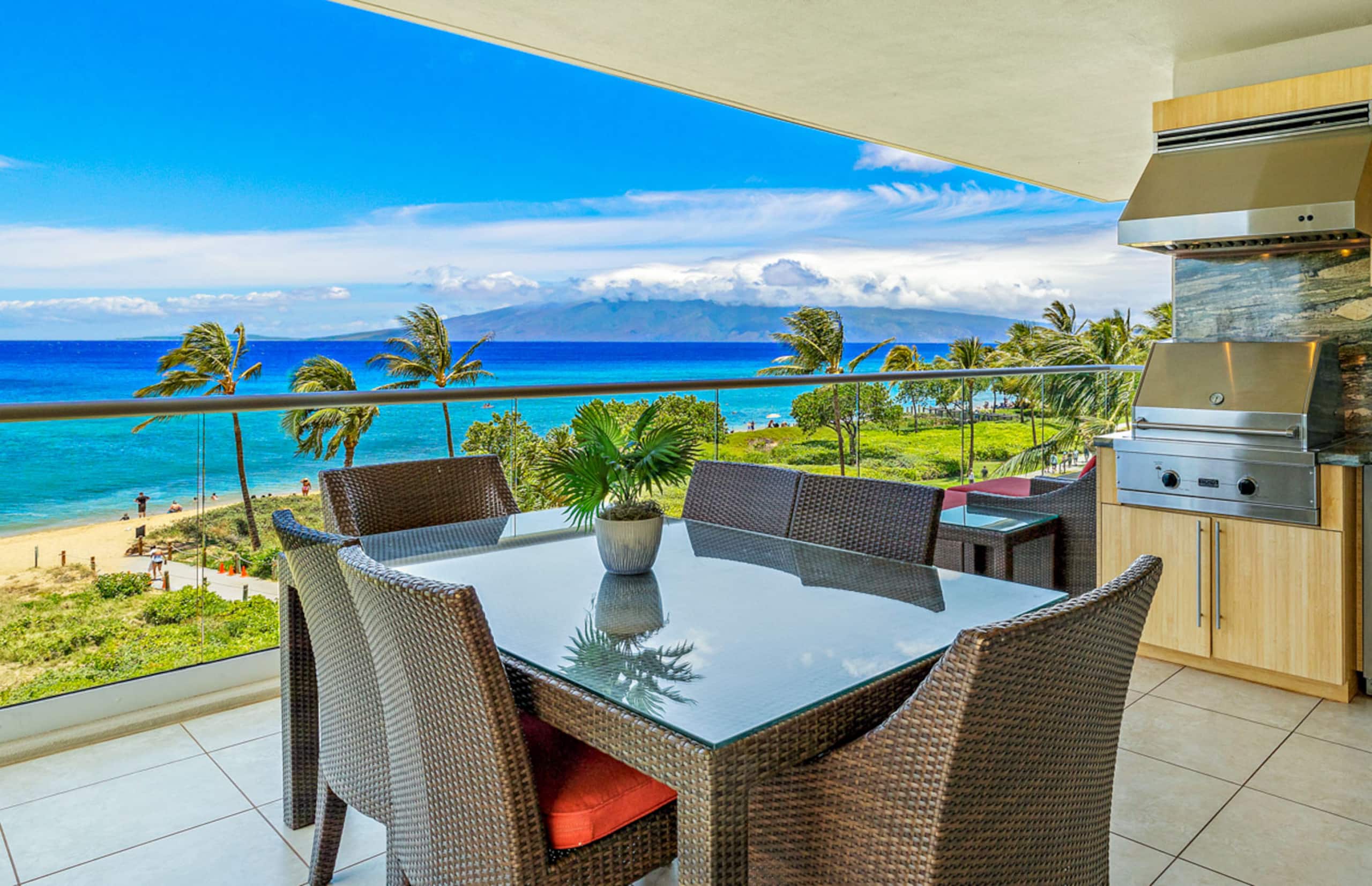 Condo in Lahaina · ★5.0 · 3 bedrooms · 4 beds · 3 baths - Image 1