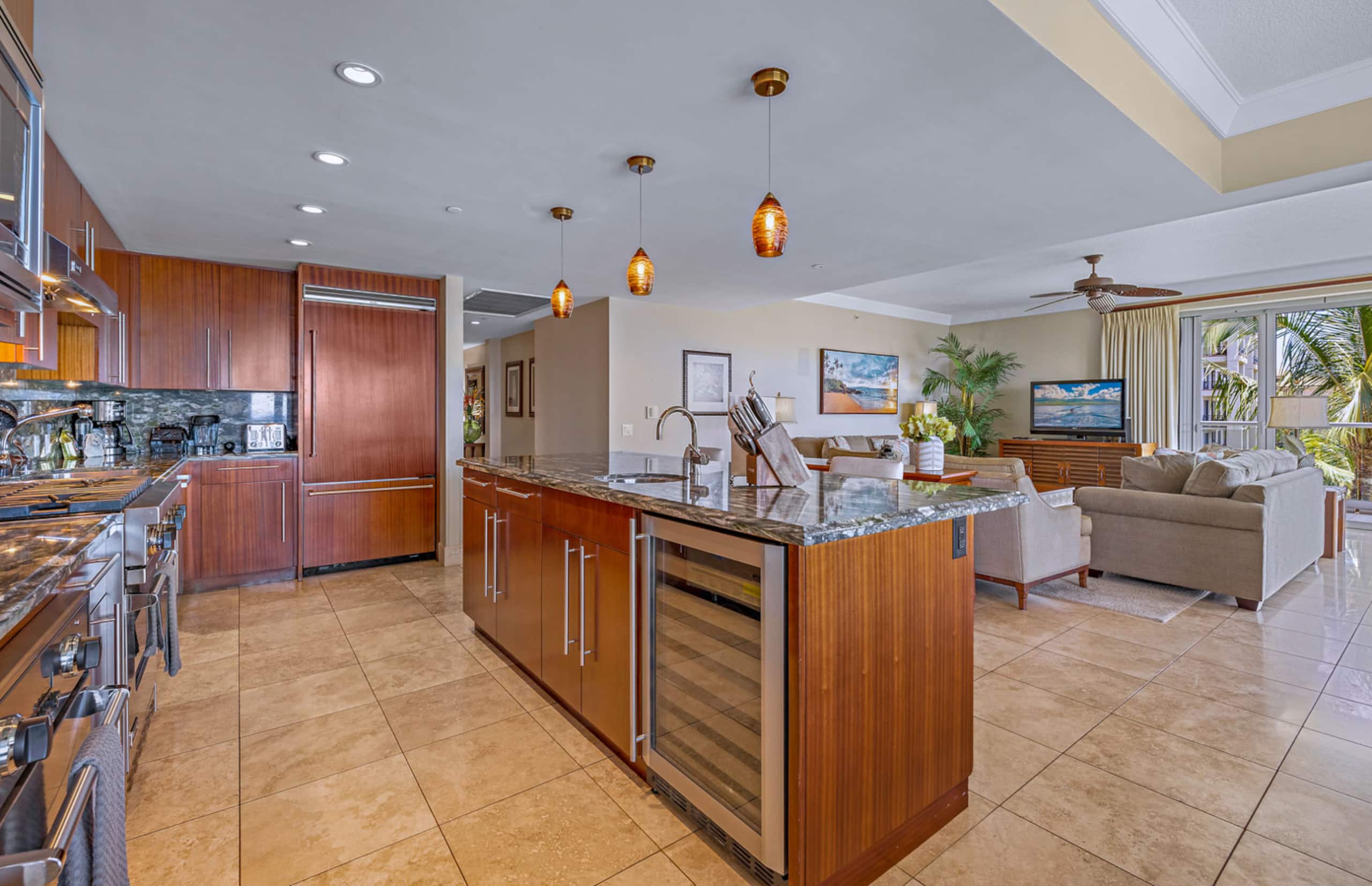 Condo in Lahaina · ★5.0 · 3 bedrooms · 4 beds · 3 baths - Image 7