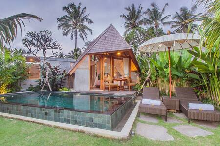 Villa in Kecamatan Ubud · ★4.68 · 1 bedroom · 1 bed · 1 private bath, comparable Airbnb