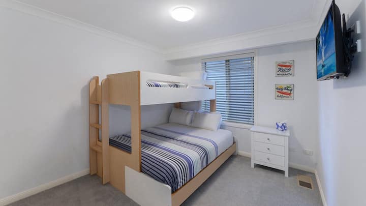 საძინებელი 1