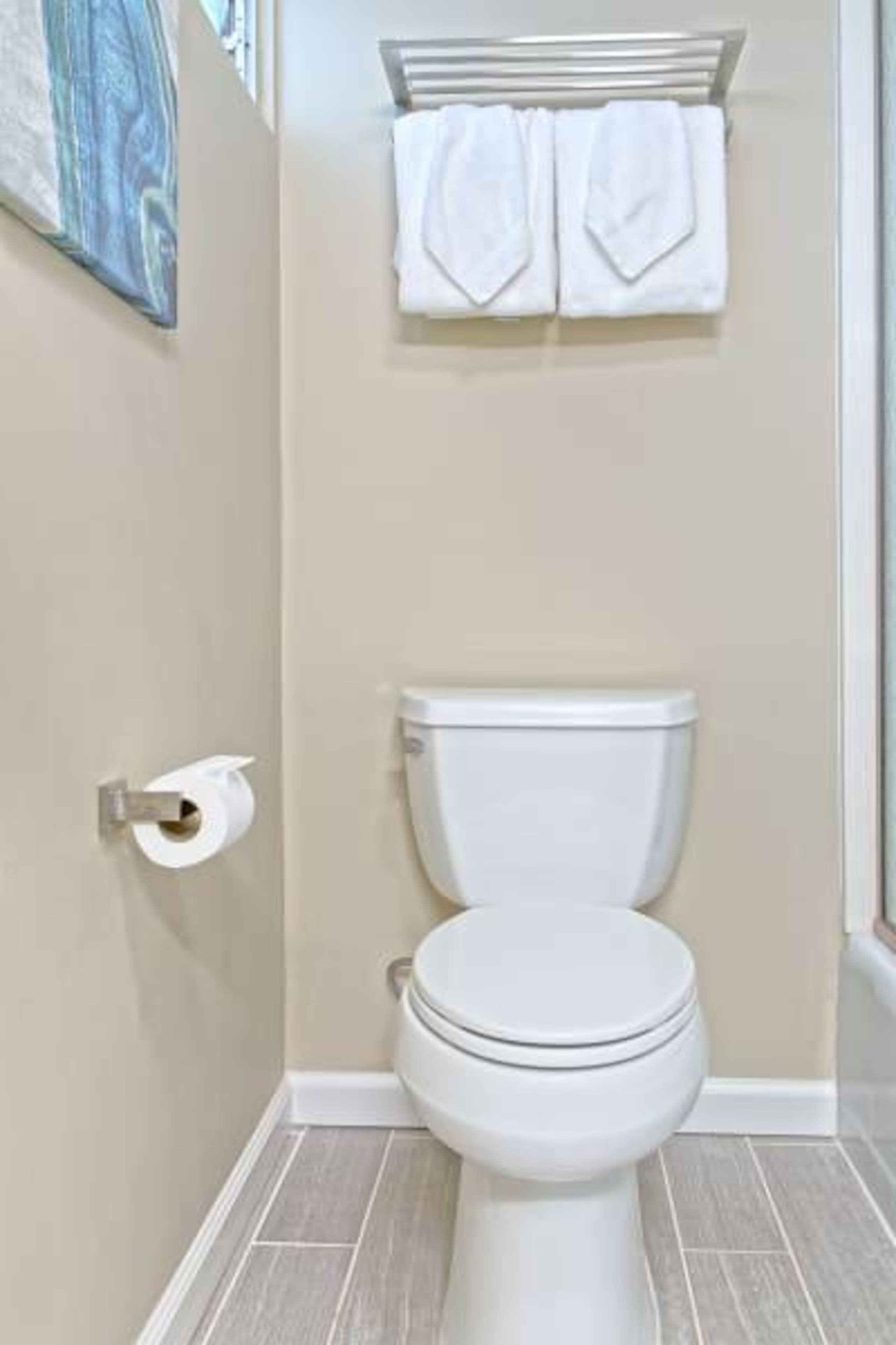 Condo in Honolulu · ★4.67 · 1 bedroom · 2 beds · 1 shared bath - Image 18