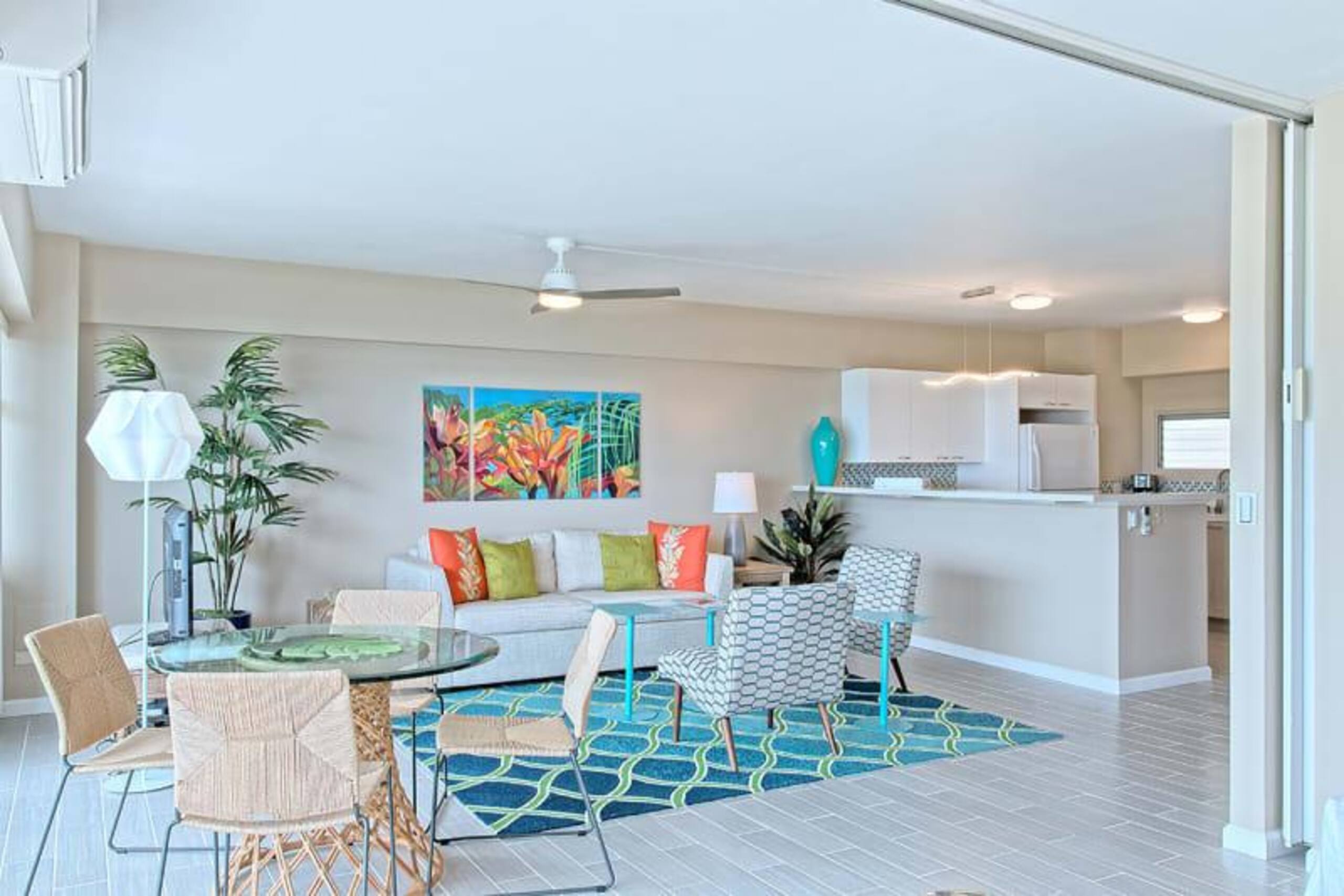 Condo in Honolulu · ★4.67 · 1 bedroom · 2 beds · 1 shared bath - Image 7