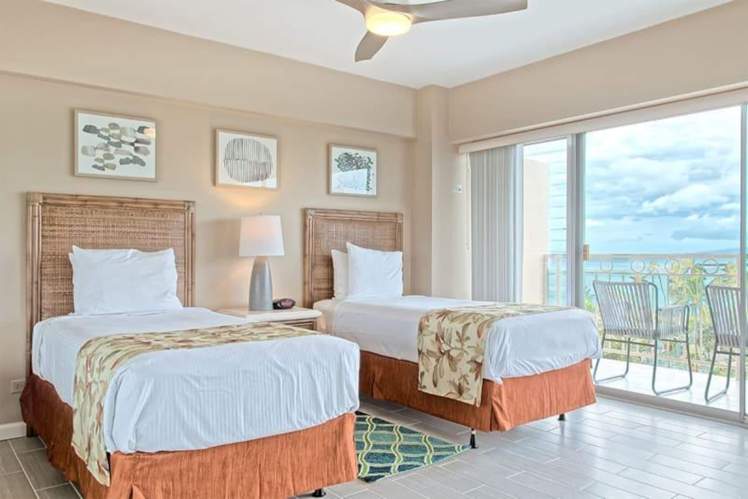 Condo in Honolulu · ★4.67 · 1 bedroom · 2 beds · 1 shared bath - Image 12