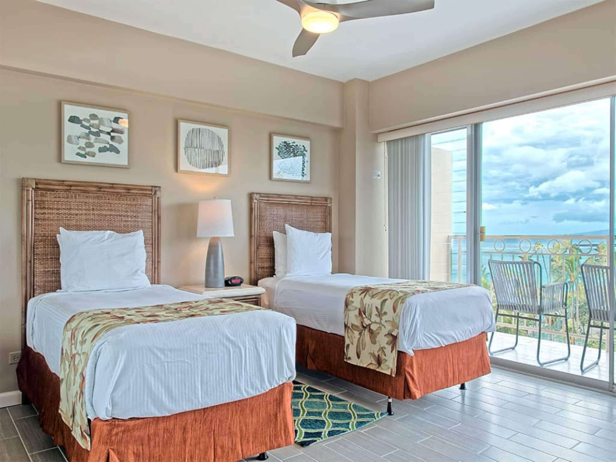 Condo in Honolulu · ★4.67 · 1 bedroom · 2 beds · 1 shared bath - Image 37